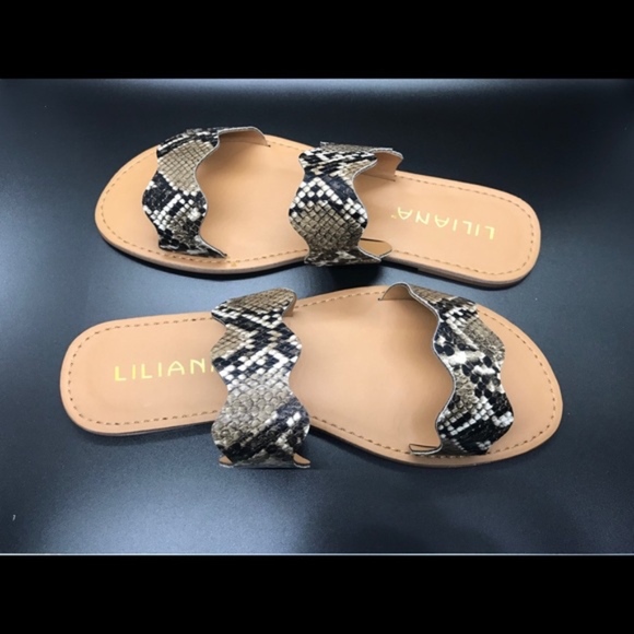 snake print sandal FINAL PRICE - Picture 1 of 4